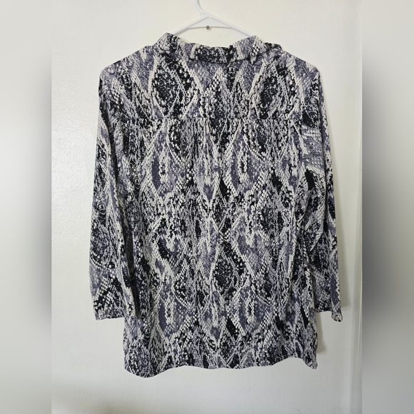 Woman blouse - Picture 2 of 4